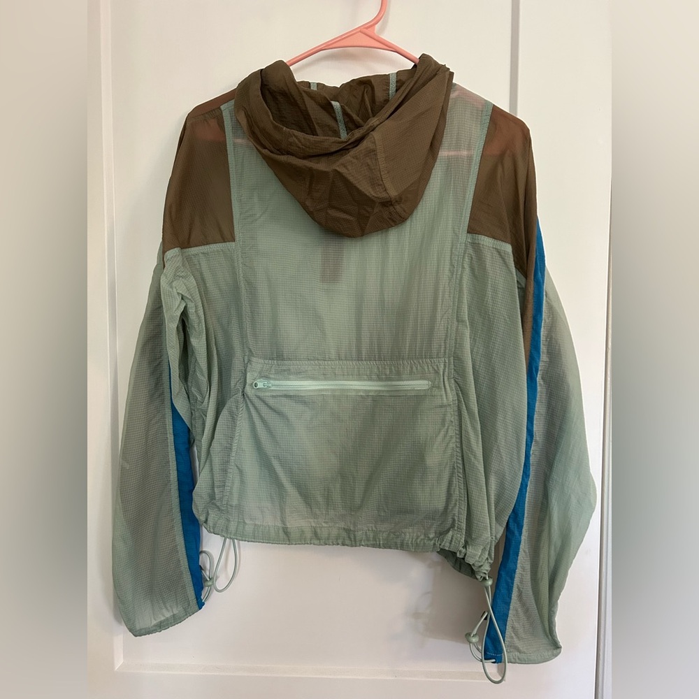 Outdoor Voices Windbreaker - Picture 2 of 4